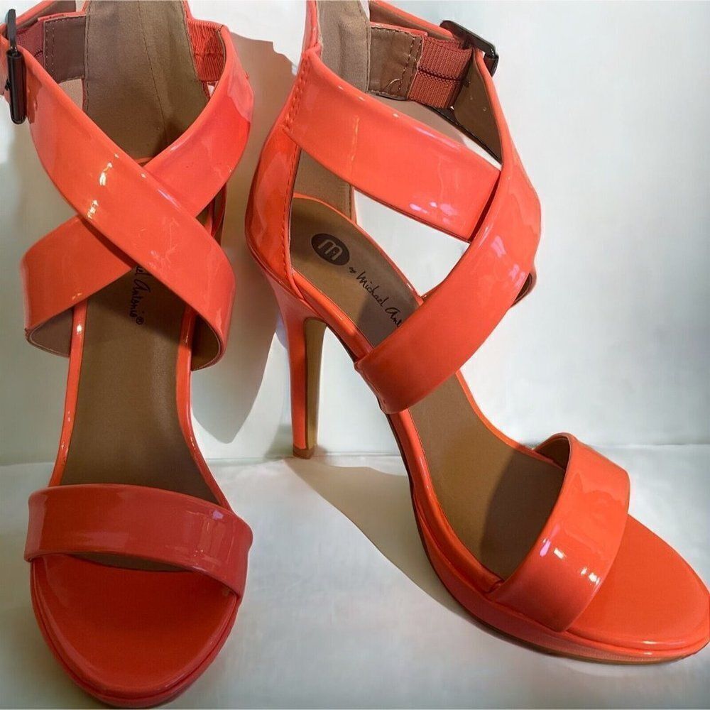 Michael Antonio Women's Luckey Pat Hot Peach Shoes Sz 7